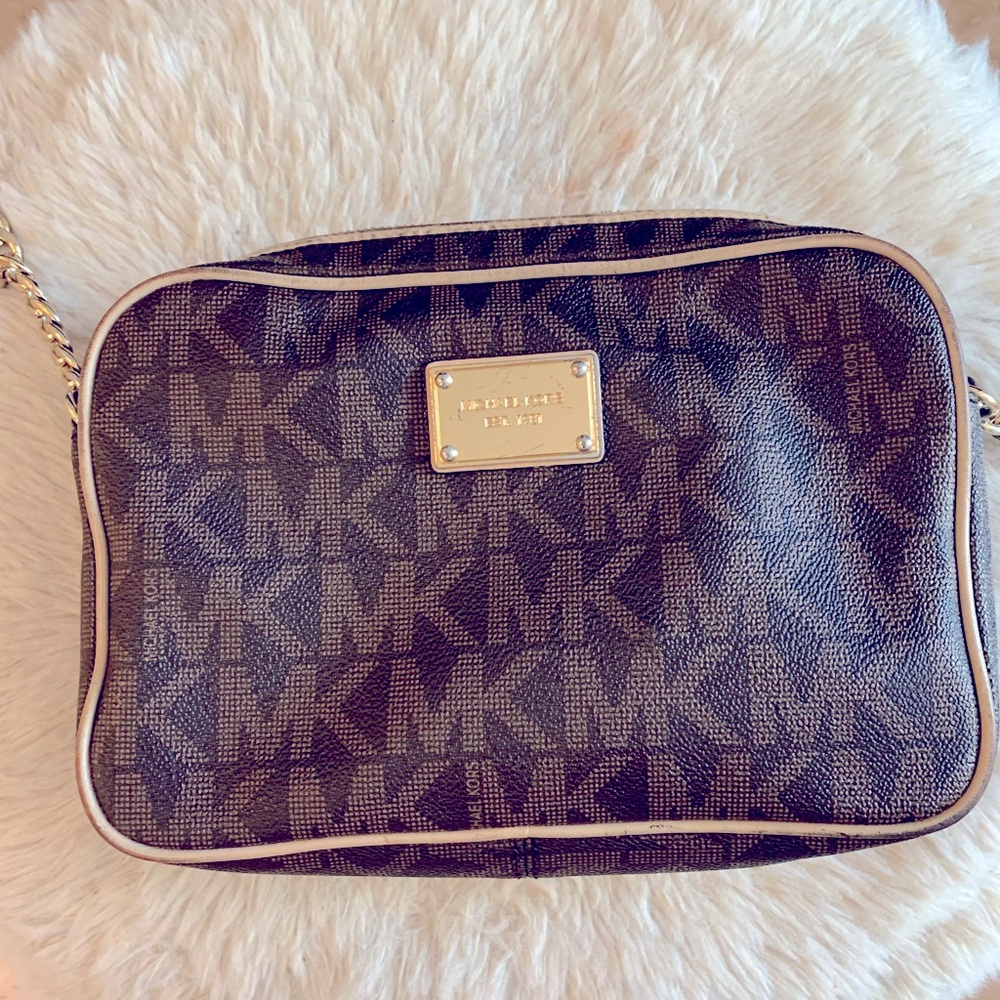 Michael Kors cross body bag.